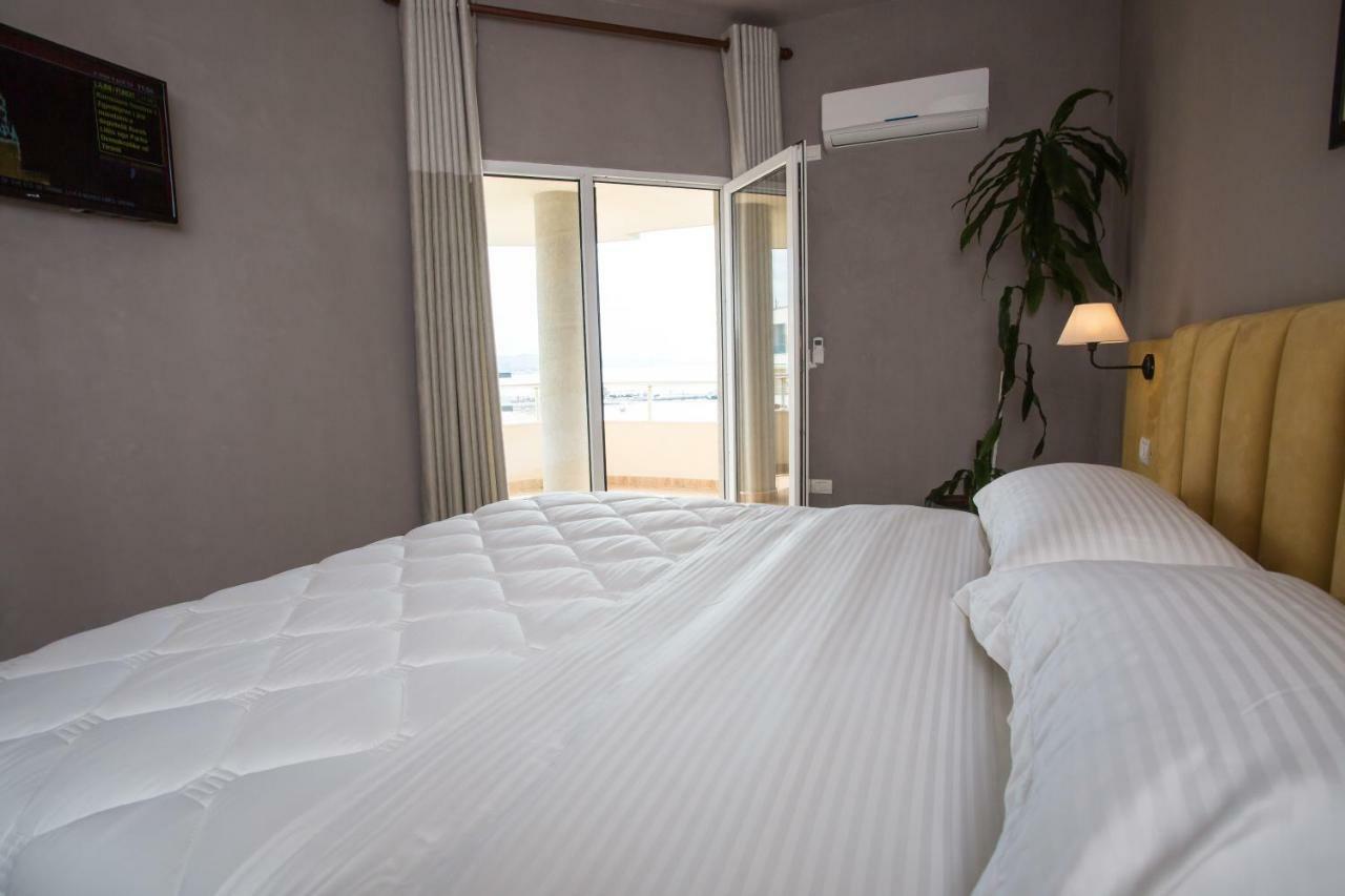 Vila Verde Beach Hotel ドゥラス エクステリア 写真