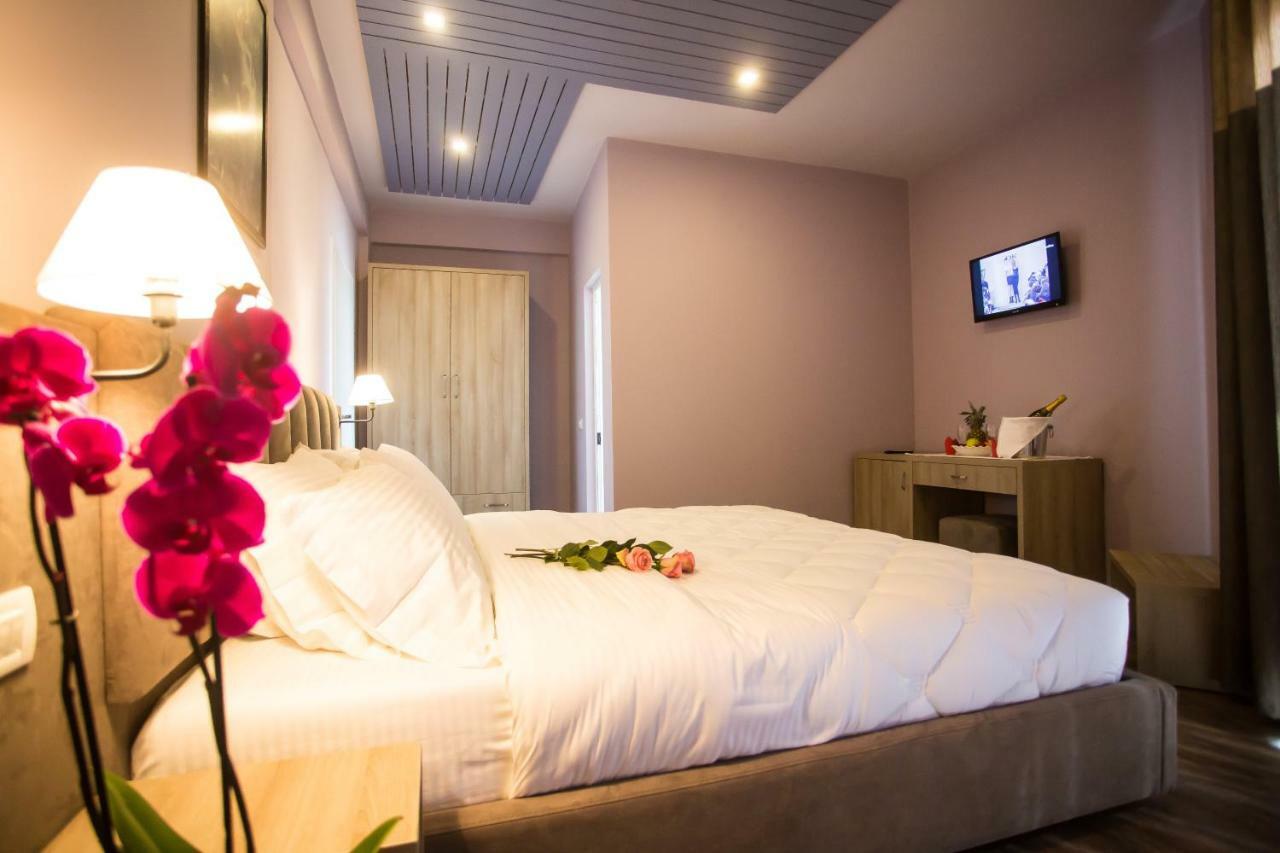 Vila Verde Beach Hotel ドゥラス エクステリア 写真