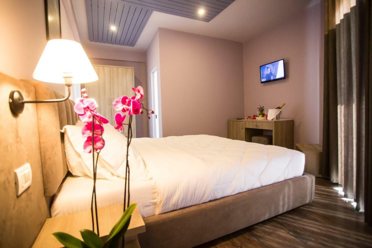 Vila Verde Beach Hotel ドゥラス エクステリア 写真